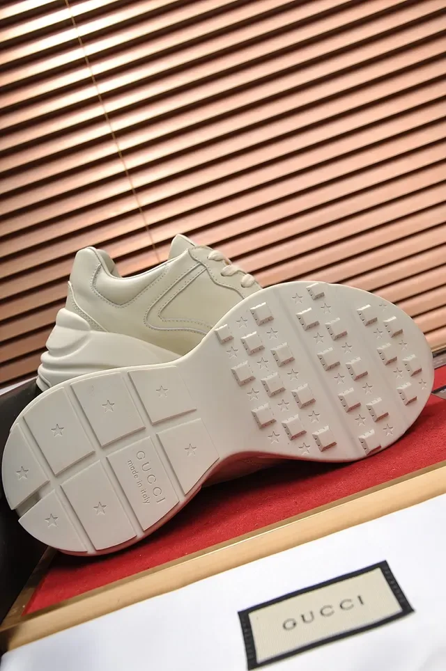 Gucci Ace Cat Embroidered Off-White Lifestyle Sneaker 3
