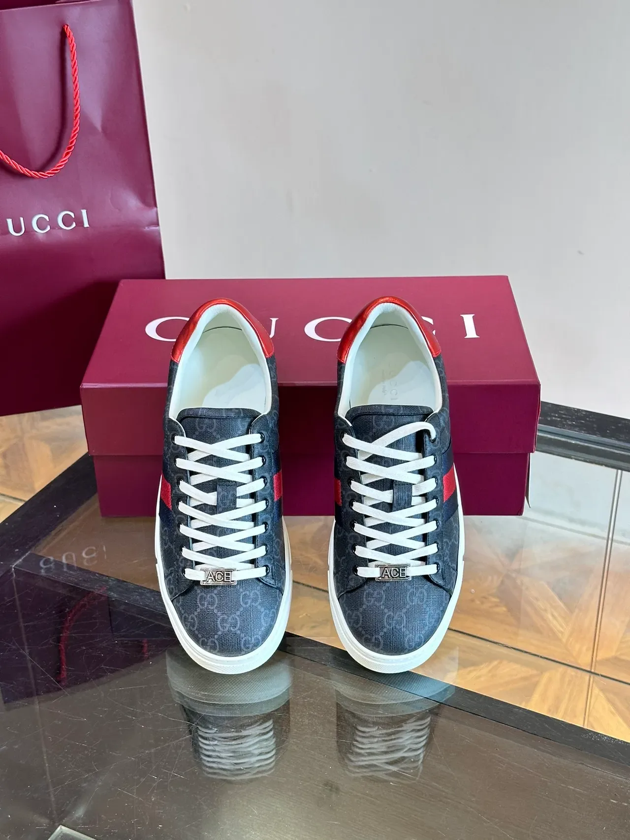 Gucci Ace GG Monogram Web Stripe 生活款运动鞋 3
