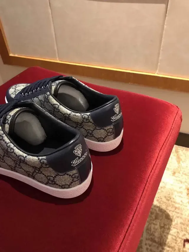 Gucci Ace GG Supreme Beige and Navy Lifestyle Sneakers 2