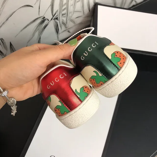 Gucci Ace Strawberry Print Lifestyle Sneakers 3