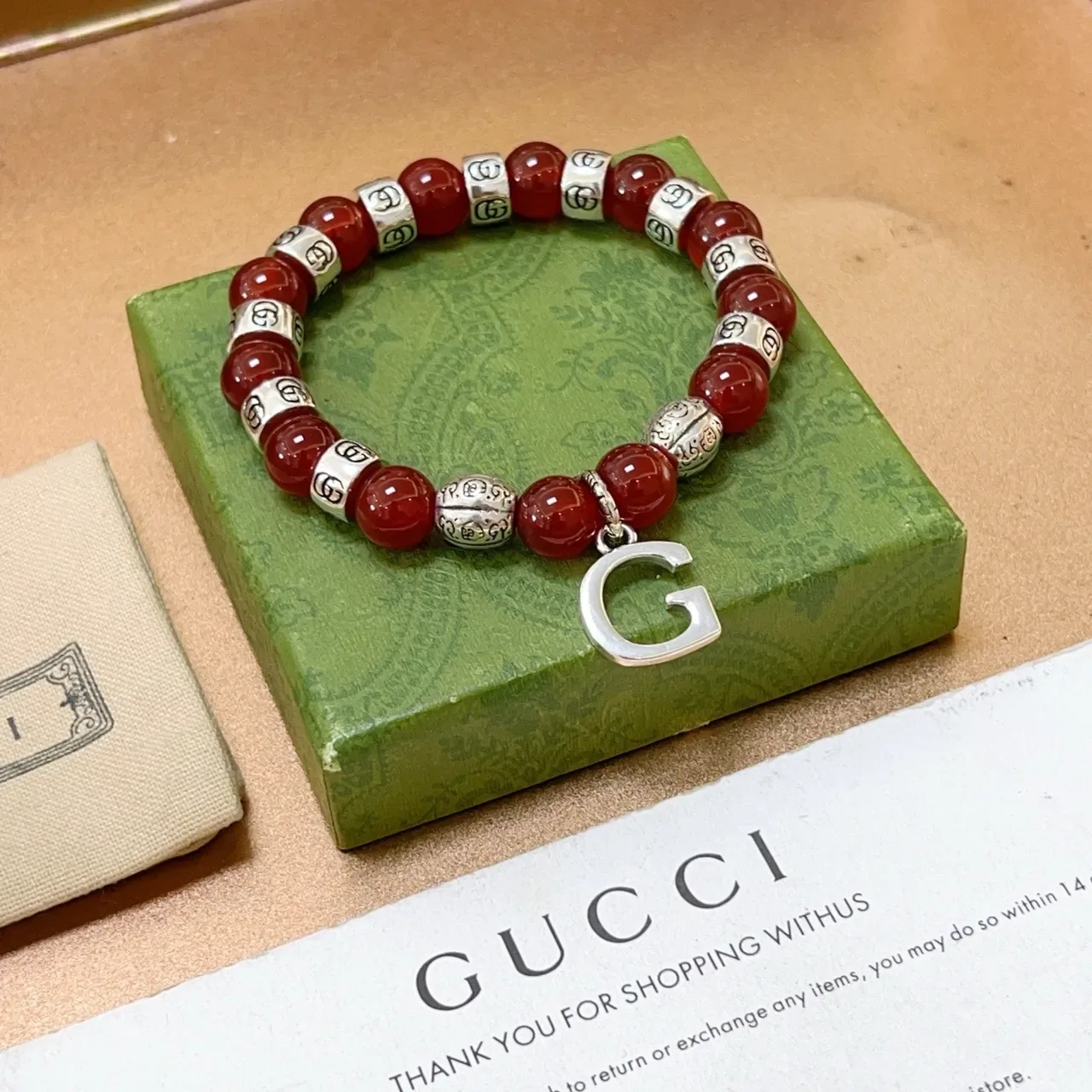 Gucci Beaded Red Agate and Silver-Tone Interlocking G Pendant Bracelet 4