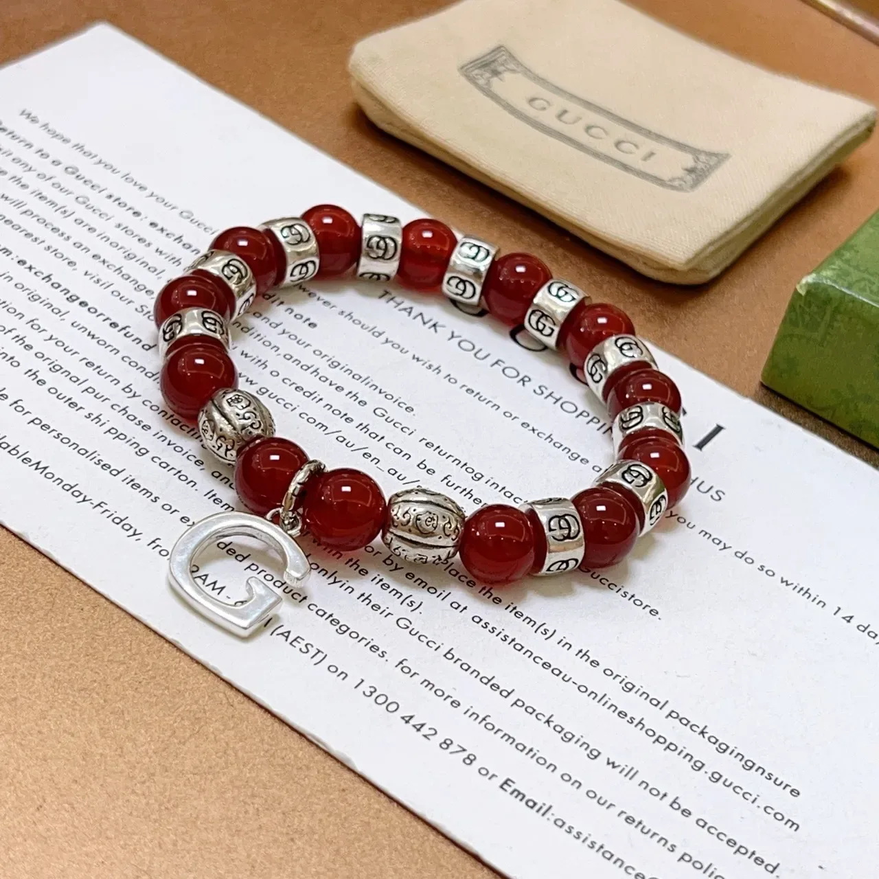Gucci Beaded Red Agate and Silver-Tone Interlocking G Pendant Bracelet 7