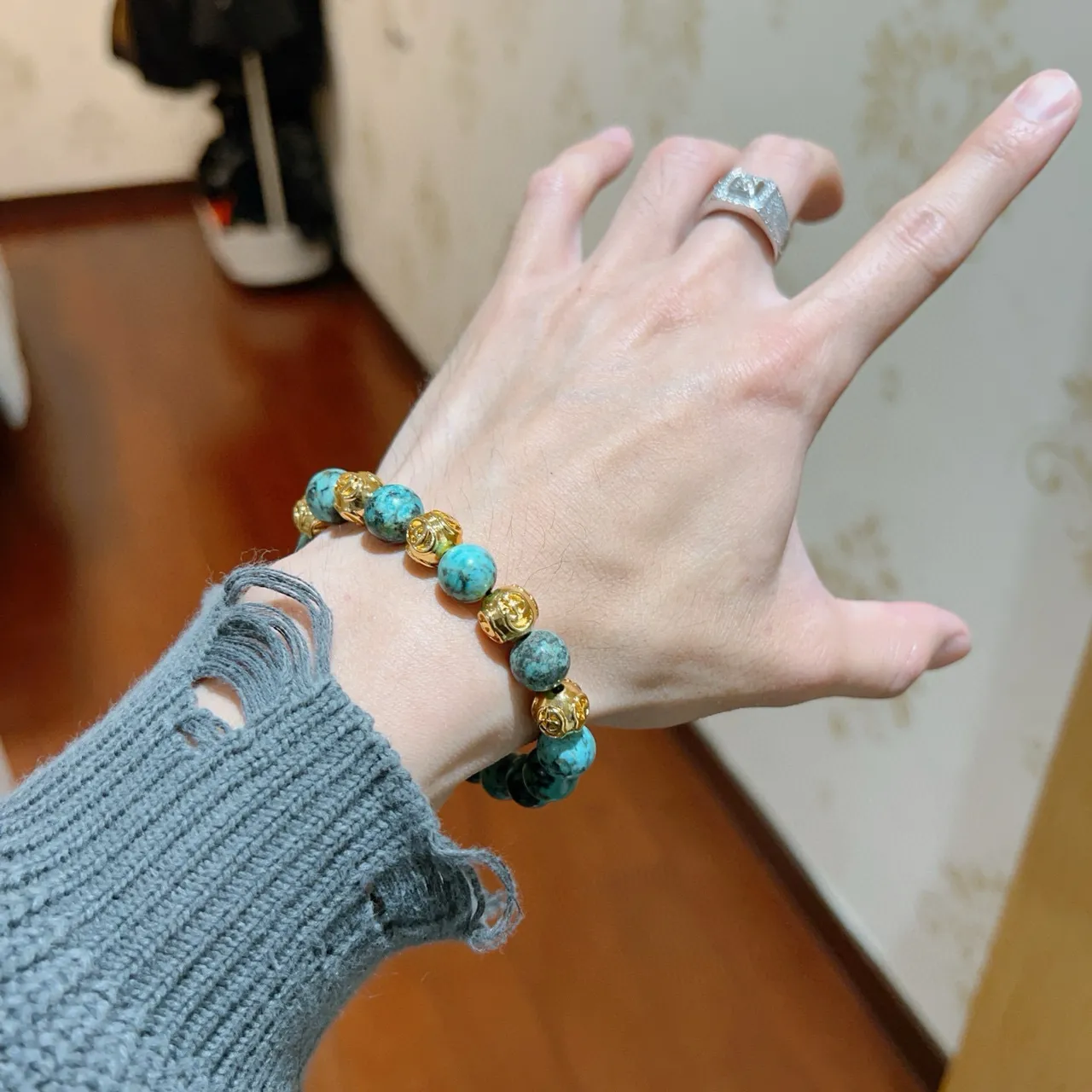 Gucci Beaded Turquoise and Gold-Tone Bracelet 6