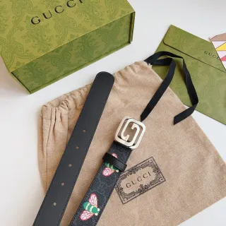 Gucci Bee Motif Interlocking G Buckle Leather Belt
