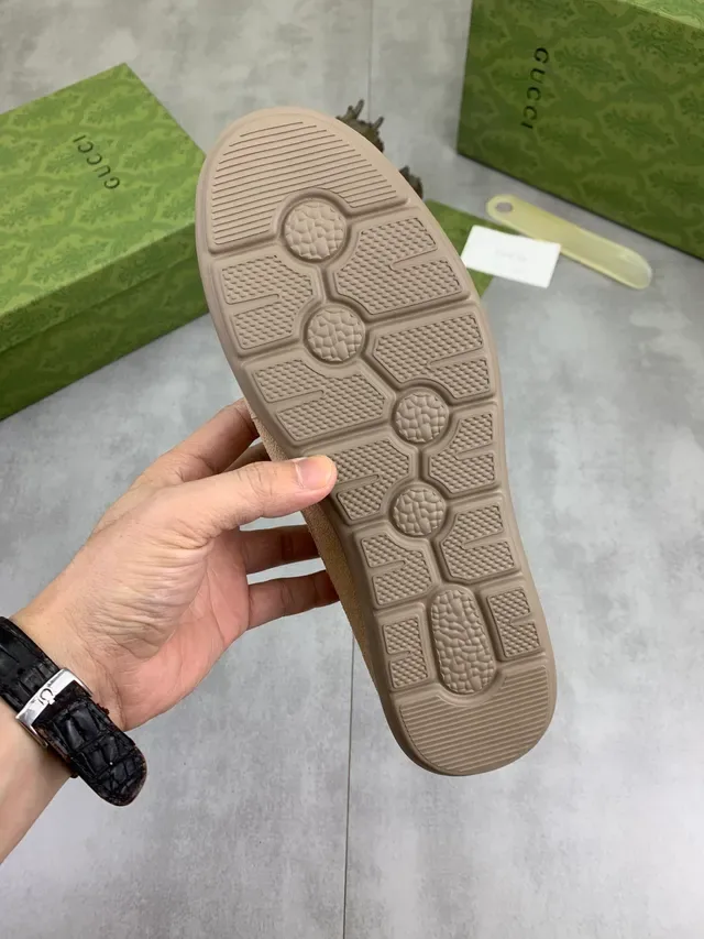 Gucci Beige Suede Low-Top Lace-Up Lifestyle Sneakers 3