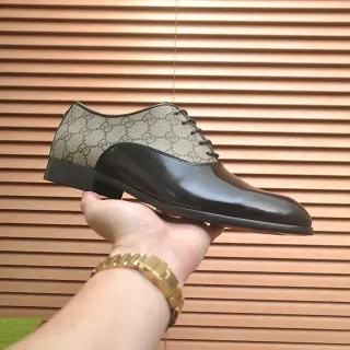 Gucci Black Beige Two-Tone Cap-Toe Oxford Shoes