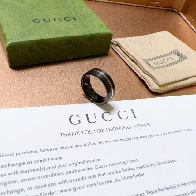 Gucci Black Gold Ceramic Thin Stripe Ring 3