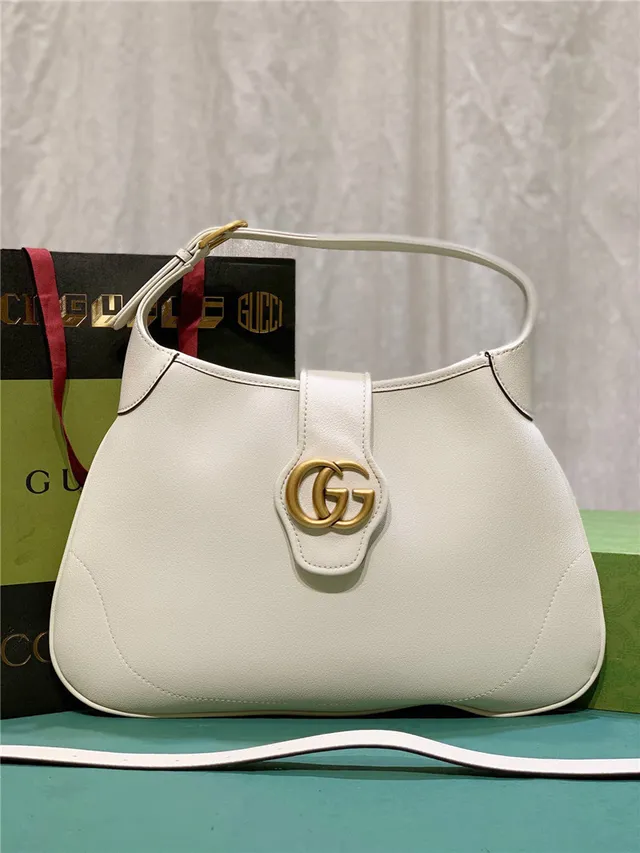 Gucci Black Gold Textured Leather Interlocking GG Hardware Handbag 19