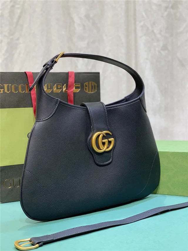 Gucci Black Gold Textured Leather Interlocking GG Hardware Handbag 23