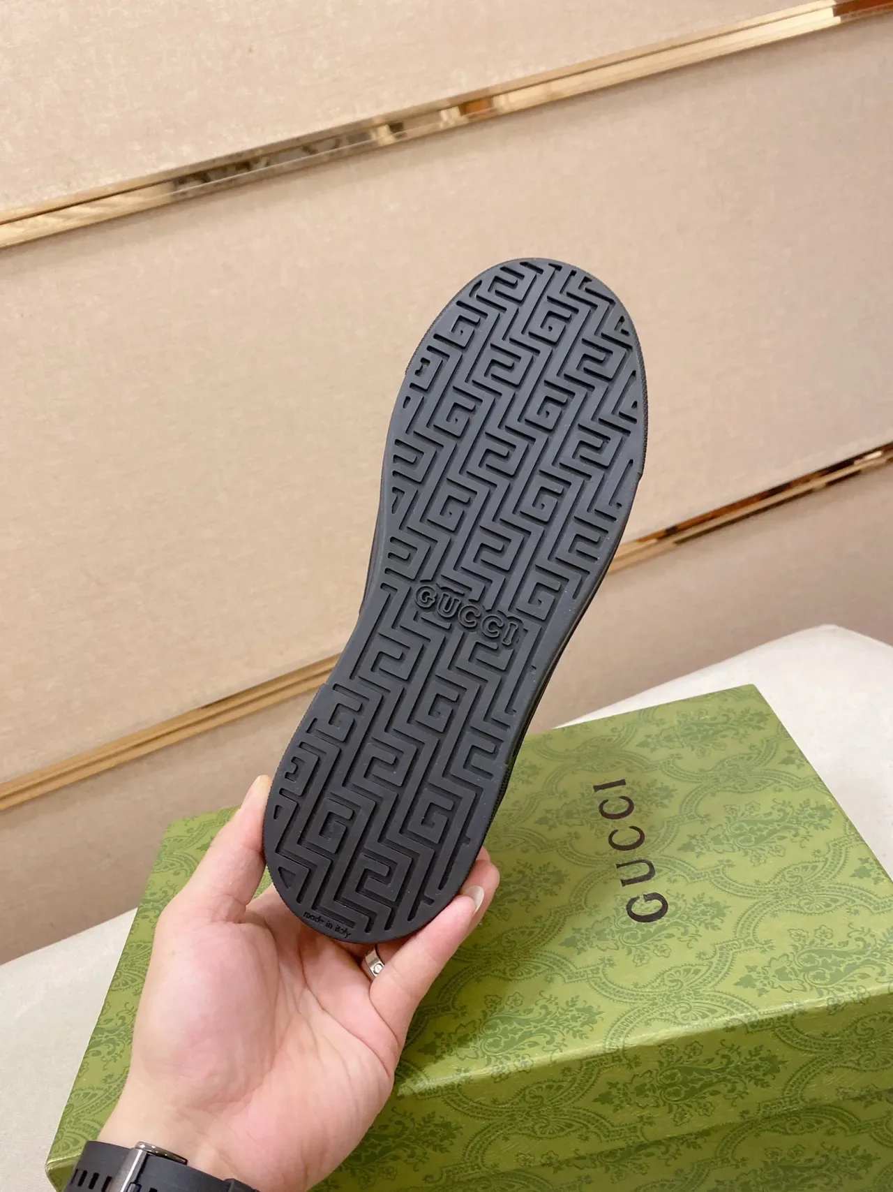 Gucci Sneakers Lifestyle Noir Vert Cuir Panelisé Semelle Plate Cupsole 2