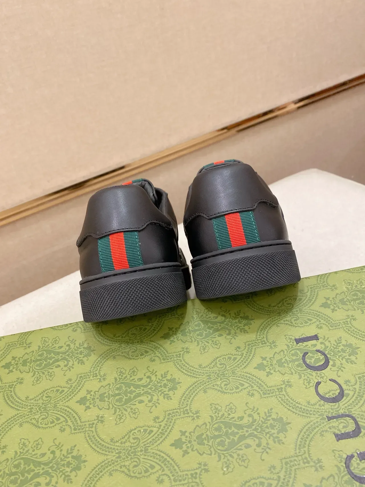 Gucci Sneakers Lifestyle Noir Vert Cuir Panelisé Semelle Plate Cupsole 3