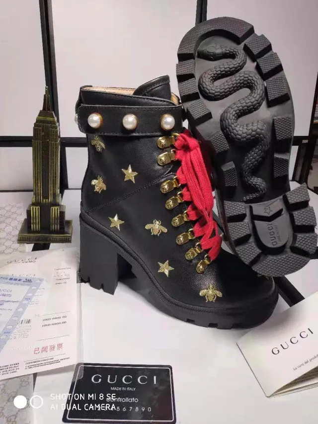 Gucci Preto Vermelho Embellecido com Pérolas Botas de tornozelo 3