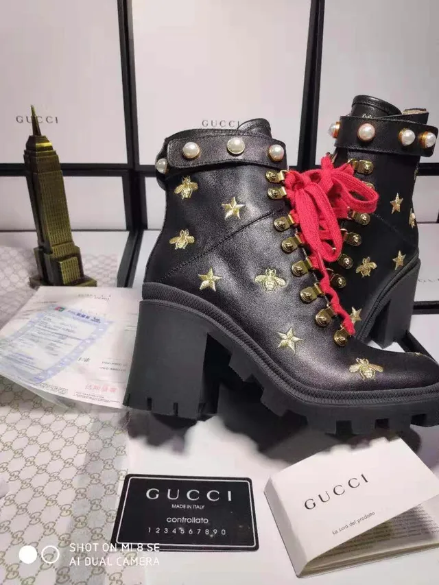 Gucci Preto Vermelho Embellecido com Pérolas Botas de tornozelo 4