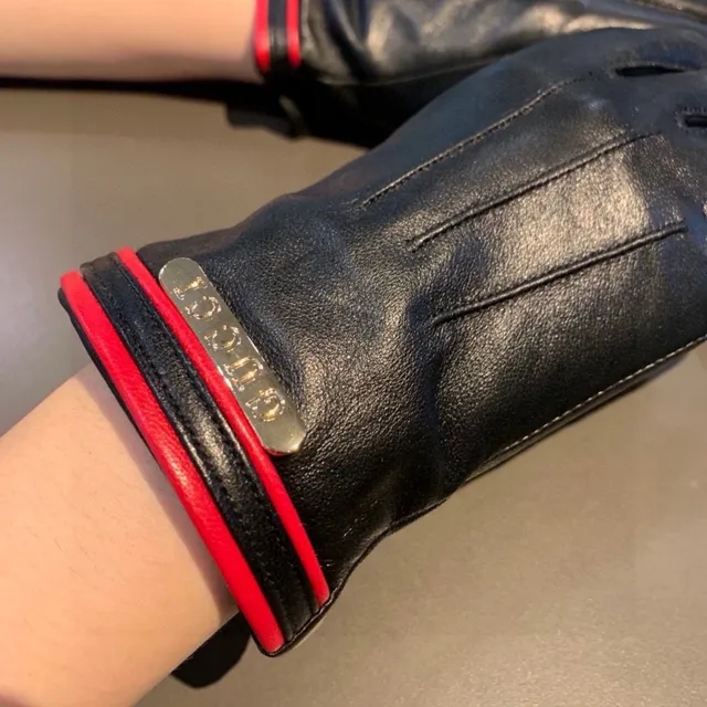 Gucci Black Red Smooth Cuff Leather Gloves 3