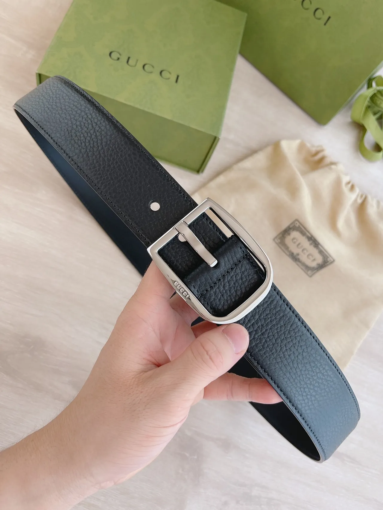 Gucci Black Silver Pebbled Rectangular Buckle Leather Belt 7