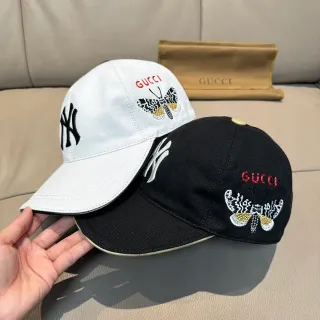 Gucci কালো সাদা এমব্রয়ডার্ড মথ মোটিফ NY Yankees Logo বেসবল ক্যাপ