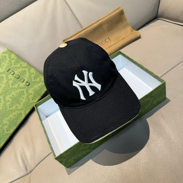 Gucci Noir Blanc Brodé Motif de Mite NY Yankees Logo Casquette de Baseball 3
