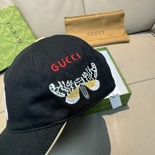 Gucci Noir Blanc Brodé Motif de Mite NY Yankees Logo Casquette de Baseball 4