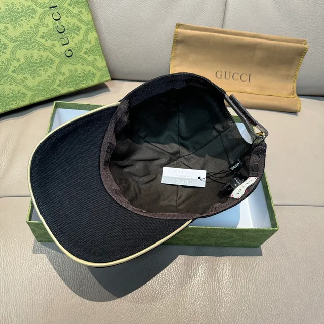 Gucci Noir Blanc Brodé Motif de Mite NY Yankees Logo Casquette de Baseball 9