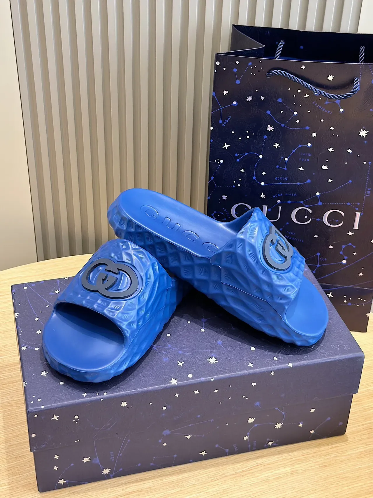 Gucci Blue Black Molded Rubber Quilted Texture Slippers 7