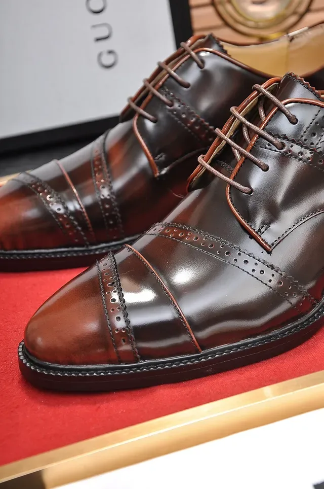 Gucci Chaussures Oxford Brogue Cap-Toe Marron Noir 2