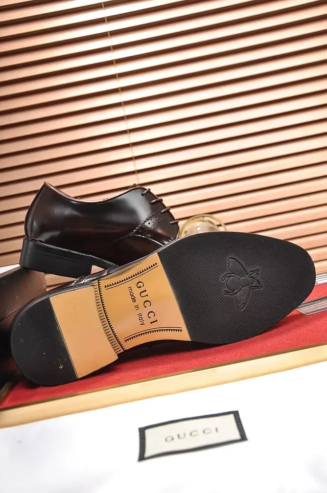 Gucci Chaussures Oxford Brogue Cap-Toe Marron Noir 3