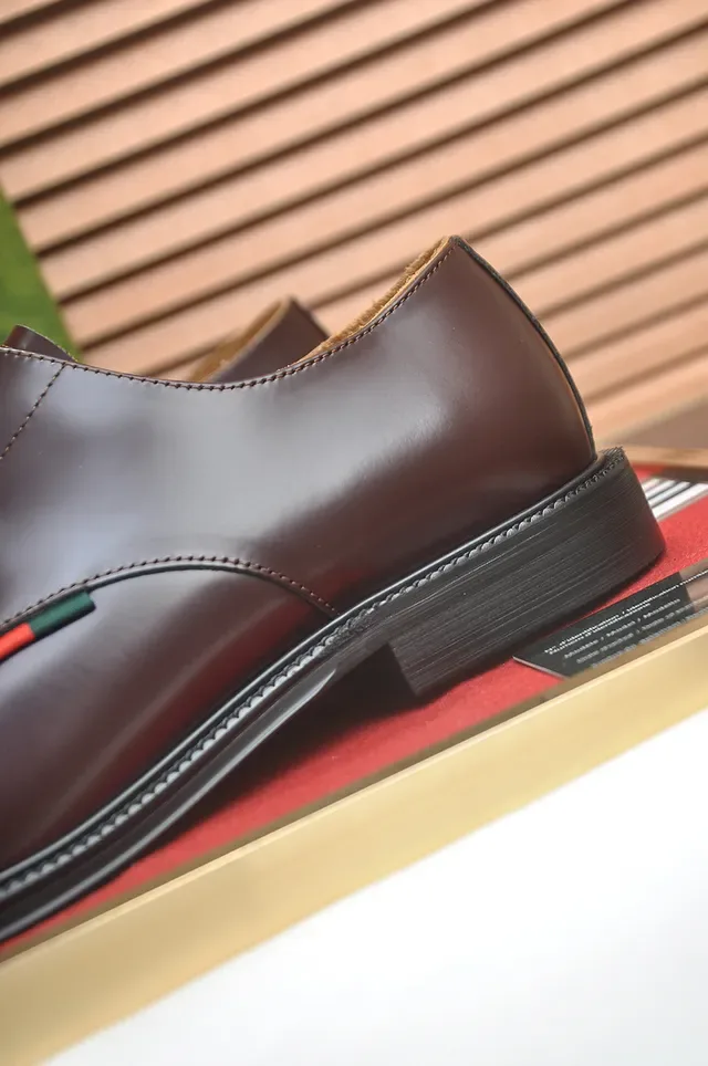 Gucci أحذية أكسفورد جلد مصقول بني أسود كاب تو 2