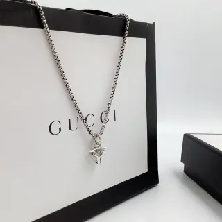 Gucci رأس الثور قلادة سلفر تون سلسلة بوكس