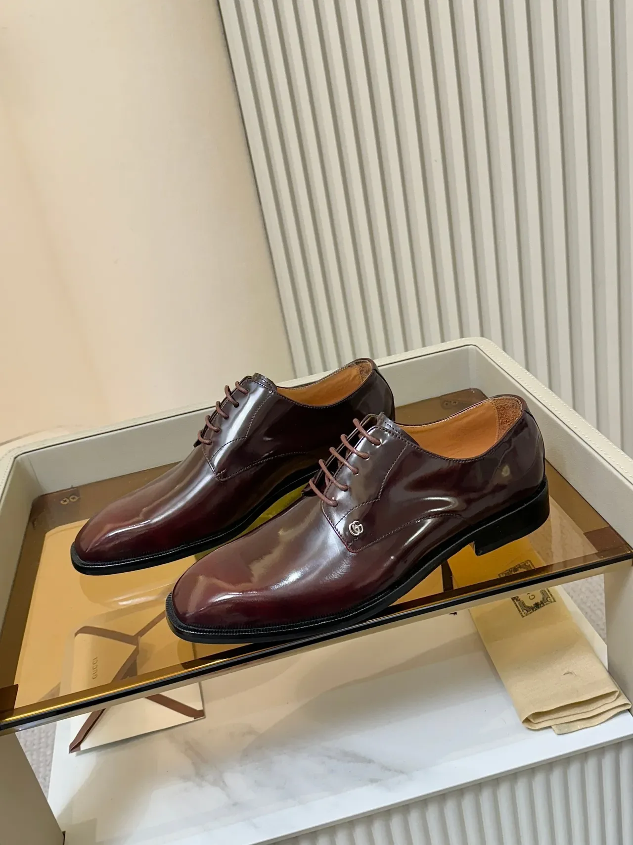 Gucci Bordeaux Noir Cuir Patenté Chaussures Oxford Cap Toe 4