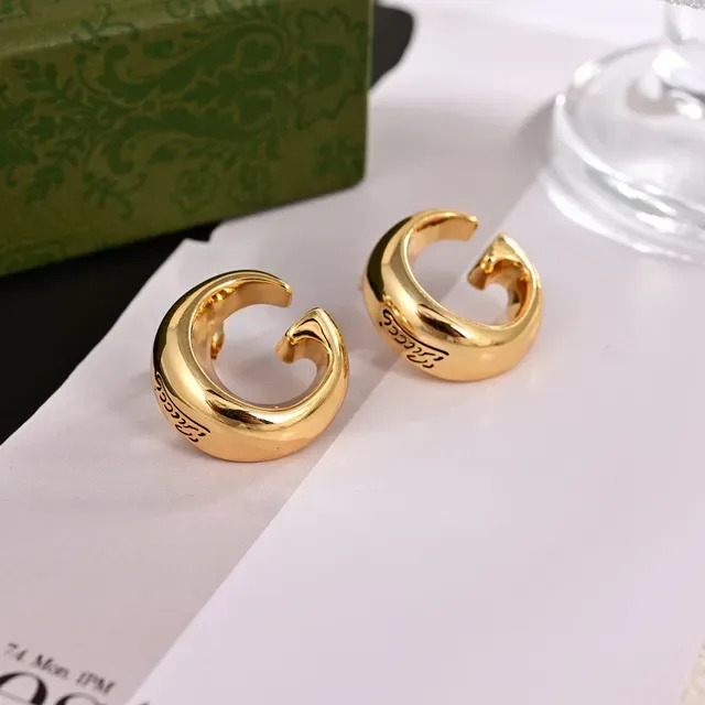 Gucci C-Shaped Gold-Tone Hoop Earrings 4