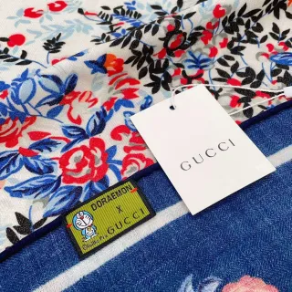 Gucci Doraemon x 多色海军花卉印花多色丝绸围巾