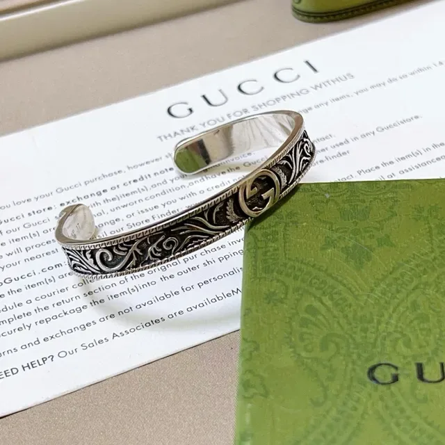 Gucci Double G Engraved Silver-Tone Cuff Bracelet 3
