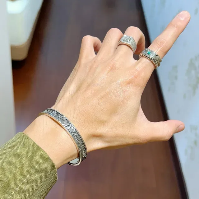 Gucci Double G Engraved Silver-Tone Cuff Bracelet 8