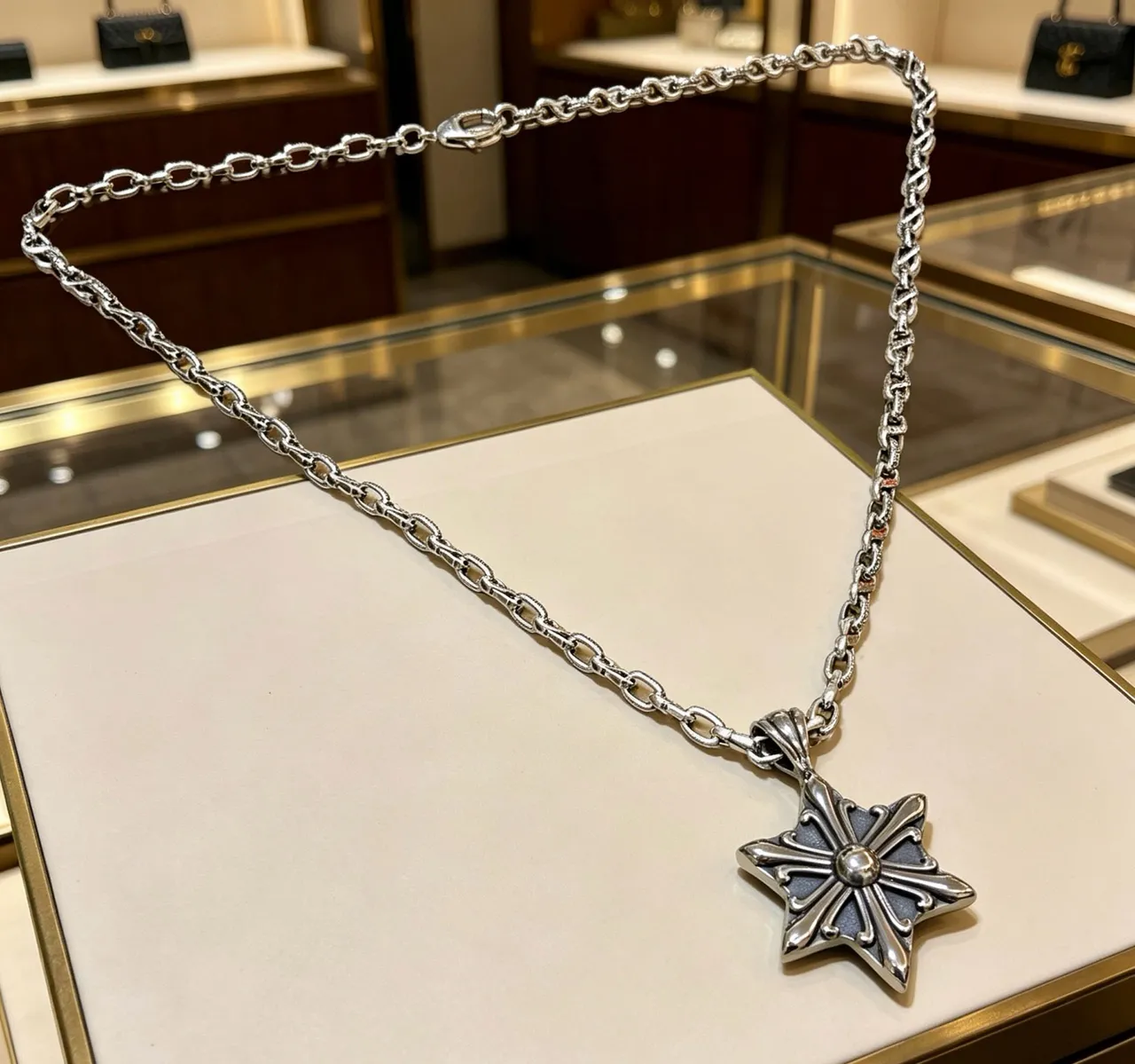 Gucci Eight-Point Star Silver Blue Oxidized Metal Pendant Necklace 4