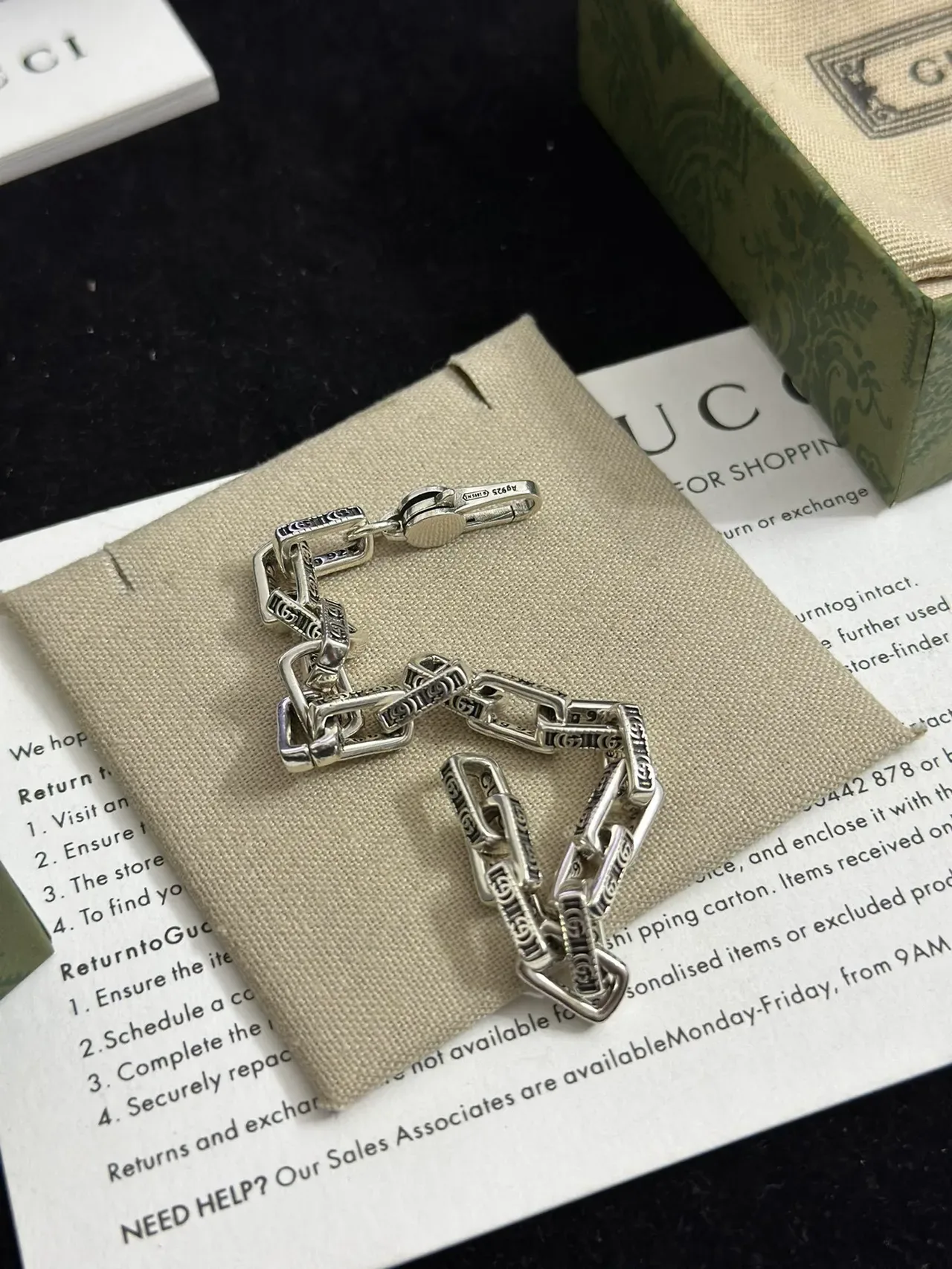 Gucci Engraved Link Chain Silver Beige Rectangular Curb Links Bracelet 2
