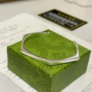 Gucci Geometric Faceted Open Bangle Bracelet