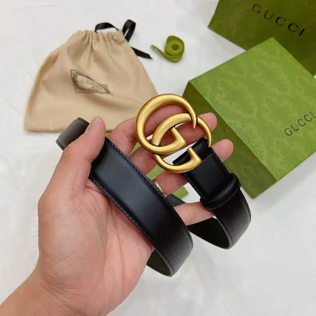 Gucci GG Marmont Black Gold Interlocking G Buckle Smooth Leather Belt 2
