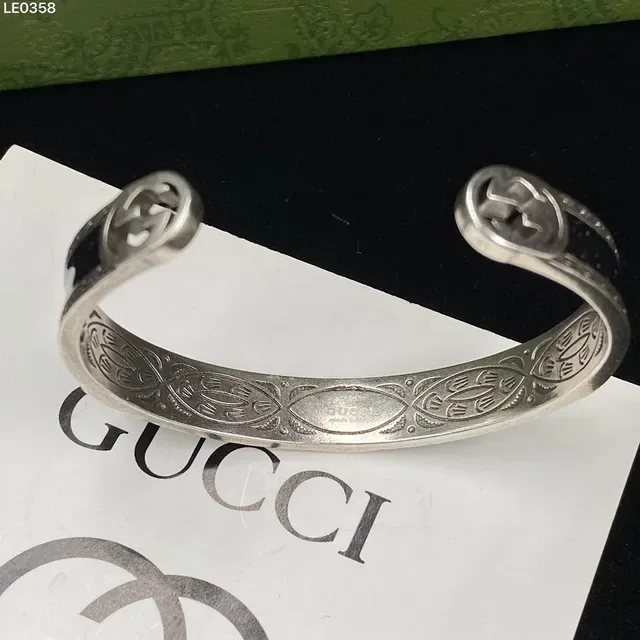 Gucci GG Marmont Black Speckled Enamel Cuff Bracelet 4