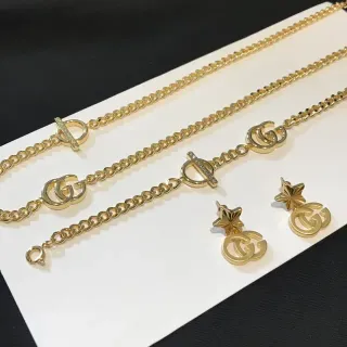 قلادة جوتشي GG مارمونت سلسلة Curb Chain ذهبية Interlocking Double-G