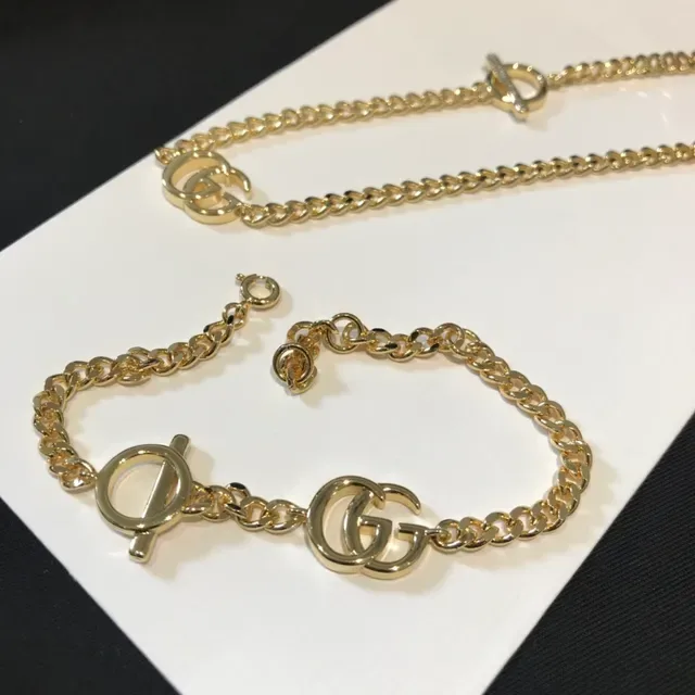 قلادة جوتشي GG مارمونت سلسلة Curb Chain ذهبية Interlocking Double-G 6