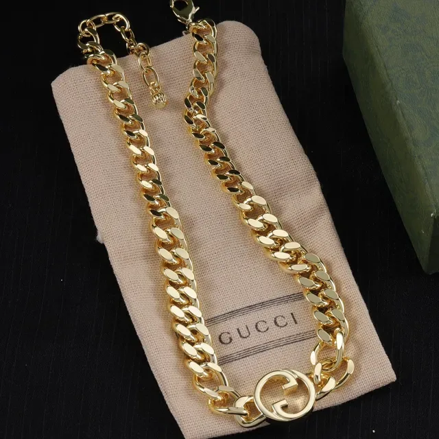 Gucci GG Marmont Gold Curb Chain Interlocking G Logo Charm Necklace 3