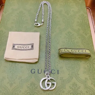 Collier Gucci GG Marmont Interlocking Double G Argent