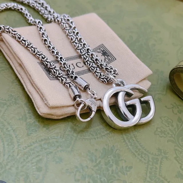 Gucci GG Marmont Interlocking Double G Silver-Tone Necklace 4