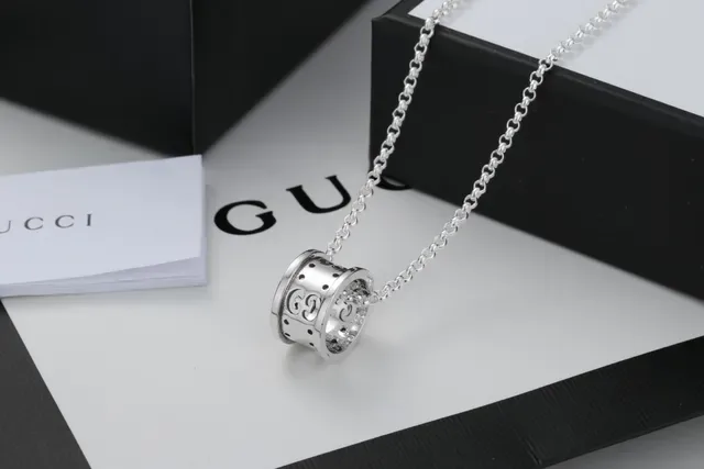 Gucci GG Marmont Interlocking G Cylindrical Pendant Necklace 4