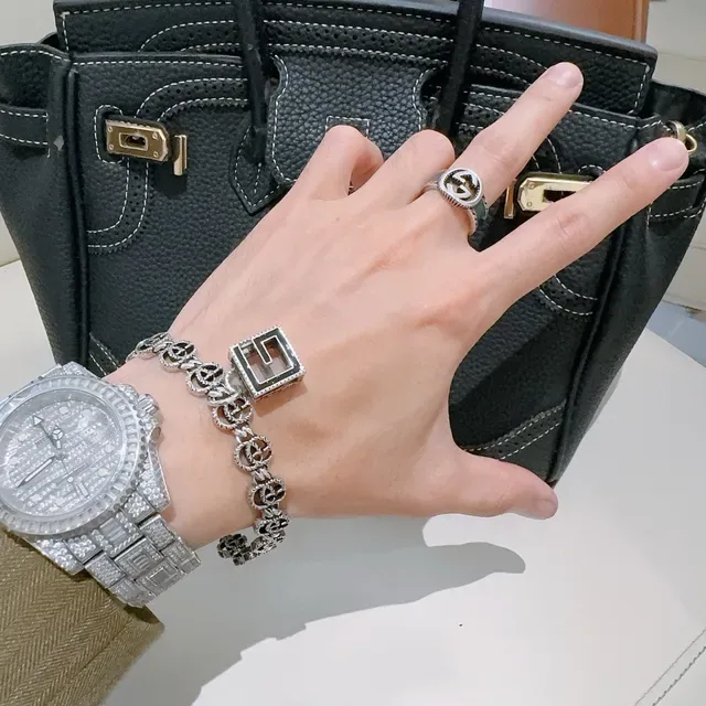 Gucci GG Marmont Interlocking G-Link Silver and Black Enamel Bracelet 5