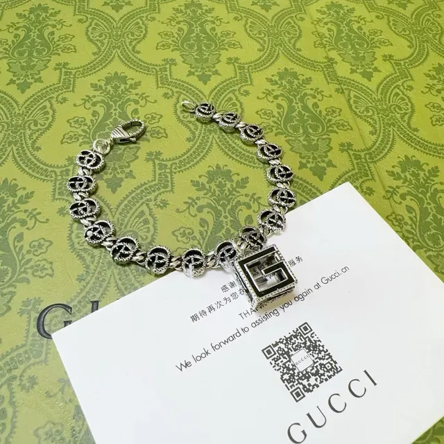Gucci GG Marmont Interlocking G-Link Silver and Black Enamel Bracelet 9