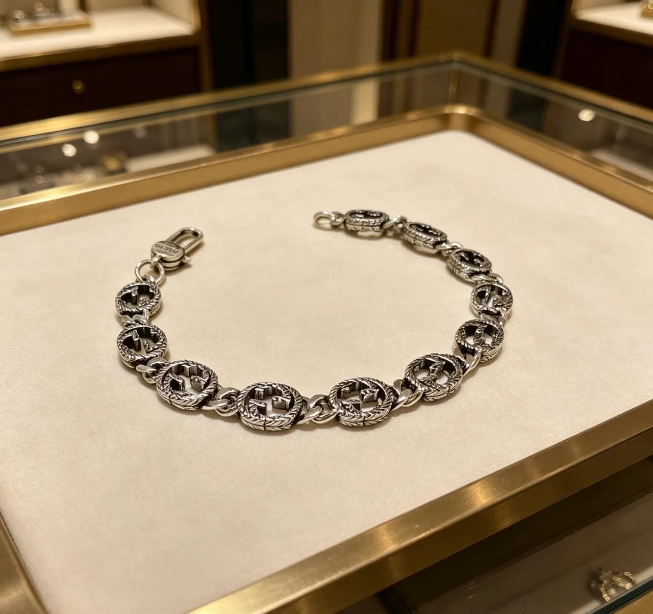 Gucci GG Marmont Interlocking G Rope-Textured Silver Bracelet 2