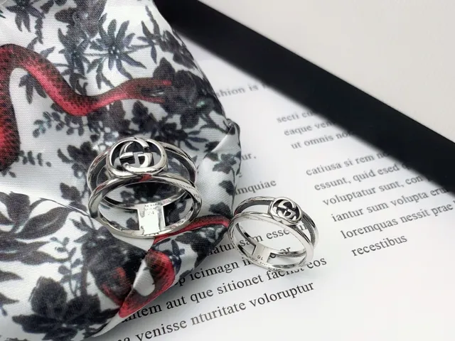 Gucci GG Marmont Interlocking G Silver Rings 5