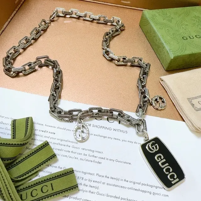Gucci GG Marmont Colar Corrente Chunky Link Prata Preta Charms Duplo G 3