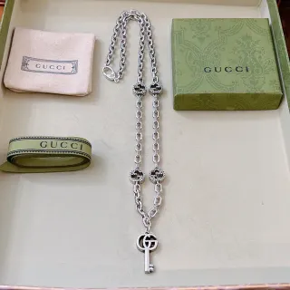 Gucci GG Marmont 钥匙吊坠 银色链条项链